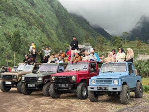 Pesona Negeri di Atas Awan: Sewa Jeep Sikunir Dieng untuk Petualangan Tak Terlupakan jeep-sikunir